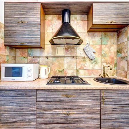 Світло! Vip Apartment In The Druzhby Narodiv Metro Station كييف المظهر الخارجي الصورة